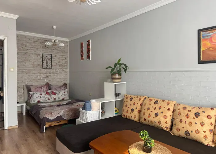 アパート The Master And Margarita Apartment, майстора и маргарита 2 *