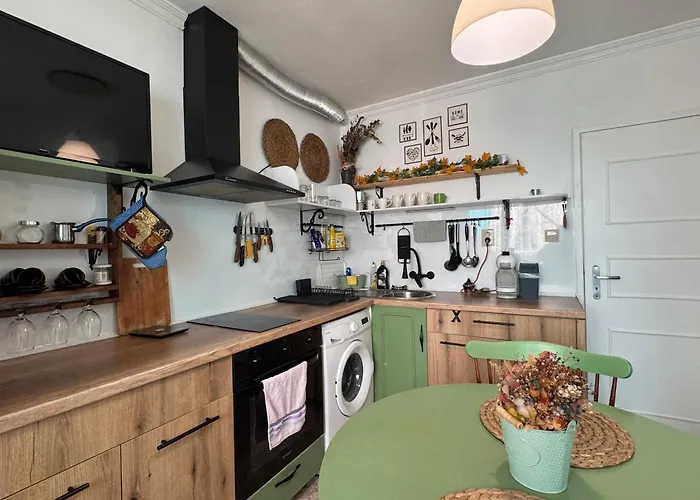 アパート The Master And Margarita Apartment, майстора и маргарита 2 ブルガス